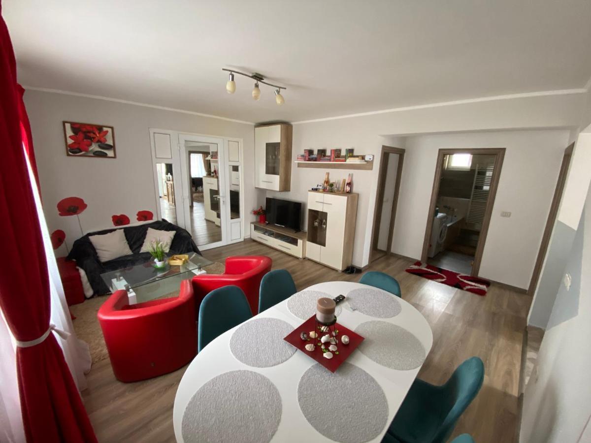 “Home Sweet Home” Sîntandrei Exteriér fotografie