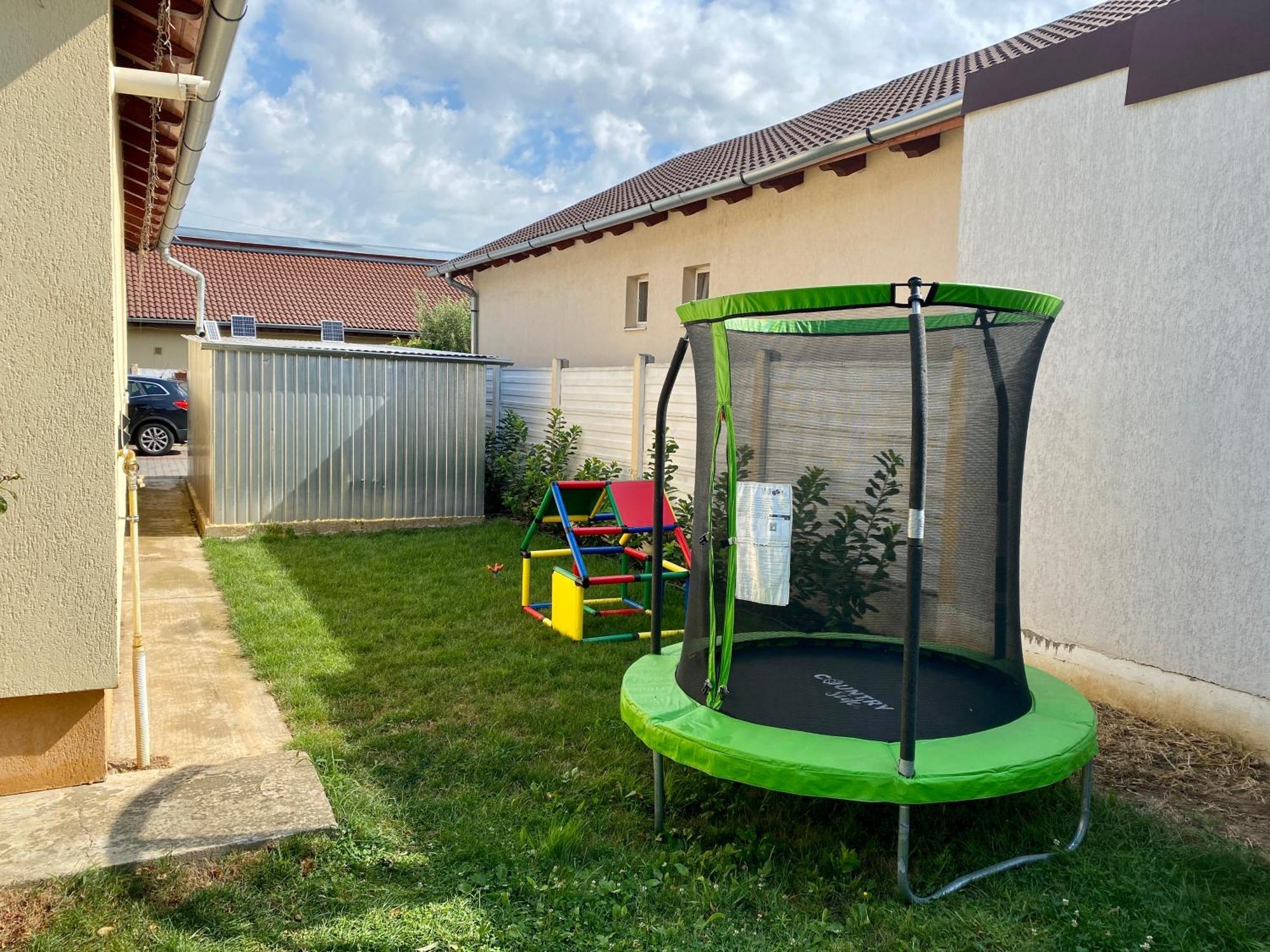 “Home Sweet Home” Sîntandrei Exteriér fotografie